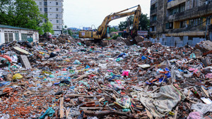 Hà Nội: Thi công ì ạch, đường Huỳnh Thúc Kháng kéo dài thành nơi đổ rác 