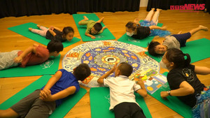 Video: Lớp yoga kể chuyện dành cho trẻ