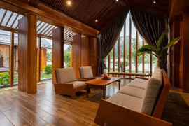 Mê mẩn ngắm ngôi nhà gỗ mang phong cách dân gian đương đại ở Quảng Nam