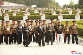 Ông Kim Jong-un kêu gọi tăng cường sức mạnh quân đội