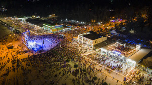 Hàng nghìn du khách dự Fastival biển đầu tiên do thành phố Huế tổ chức