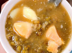 Chè đậu xanh ăn kèm với trứng vịt: Món nửa ngọt nửa mặn chỉ có ở miền Tây