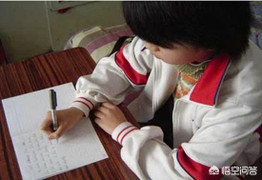 Bố ngỡ ngàng phát hiện 'nhật ký ghi thù' của con gái