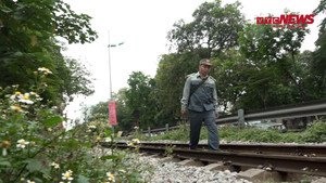 Video: 'Người hùng' thầm lặng bảo vệ cho những chuyến tàu