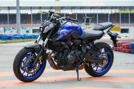Chi tiết Yamaha MT-07 giá 245 triệu đồng