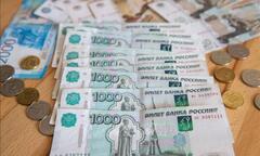 Đồng ruble của Nga tăng giá lên mức kỷ lục trong hơn 2 năm qua