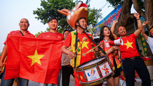 Ảnh: Vạn người đổ về sân Việt Trì cổ vũ U23 Việt Nam đại chiến U23 Indonesia