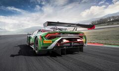 Siêu xe đua Lamborghini Huracan GT3 EVO2 trình làng với nhiều nâng cấp