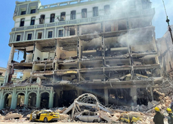 Lãnh đạo Việt Nam gửi điện thăm hỏi Cuba