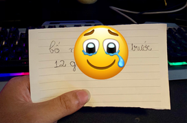 Ngồi vào bàn làm việc, bố nghẹn cổ khi thấy tờ giấy nhắc nhở từ con gái 7 tuổi