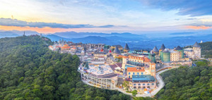 Sun World Ba Na Hills hóa xứ sở của những người khổng lồ