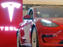Tesla thu hồi 130.000 xe tại Mỹ do lỗi màn hình cảm ứng
