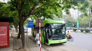 Tuyến buýt điện thứ 7 của VinBus hoạt động ở Hà Nội