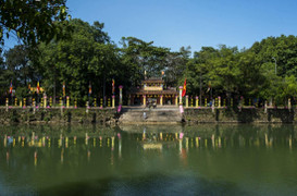 Ngắm 2 ngôi chùa cổ nằm trong hành trình rước Phật tại Huế