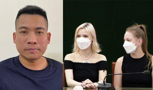 Khởi tố tài xế lấy điện thoại của 2 nữ du khách Nga trên phố cổ Hà Nội