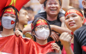 Làng xóm chờ đến gần nửa đêm, tiếp lửa cho VĐV Kickboxing giành HCV SEA Games 31