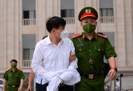 Cựu Thứ trưởng Bộ Y tế Trương Quốc Cường bị đề nghị 7-8 năm tù