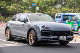 Cận cảnh Porsche Cayenne Turbo GT của ông Đặng Lê Nguyên Vũ