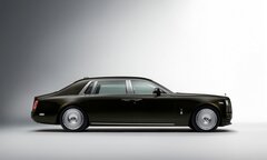 Mãn nhãn với vẻ đẹp mê muội của Rolls-Royce Phantom VIII Series II vừa ra mắt