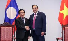 Thủ tướng Phạm Minh Chính gặp Thủ tướng Lào, tiếp xúc song phương lãnh đạo ASEAN