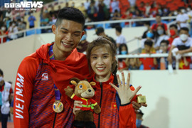 Nhà vô địch SEA Games 31 cầu hôn bạn gái ngay sau khi nhận HCV