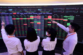 Công bố thông tin cổ phiếu trần/sàn 5 phiên liên tiếp trước ngày 23/5