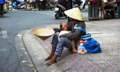 Đà Nẵng bác tin đồn bỏ chủ trương đưa người ăn xin vào cơ sở bảo trợ