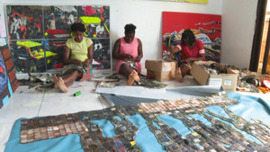 Video: Biến điện thoại, bàn phím bỏ đi thành tác phẩm nghệ thuật