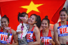 Áp đảo Thái Lan, điền kinh Việt Nam thống trị đường chạy 4x400m nữ