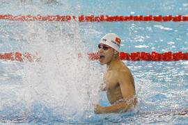 Ngôi sao tuyển bơi Việt Nam nhanh hơn đối thủ 3% giây, giành HCV nghẹt thở