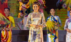 Hoa hậu Diễm Hương tái xuất sàn diễn thời trang