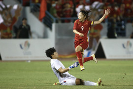 Video: Huỳnh Như vượt qua thủ môn, sút tung lưới Thái Lan