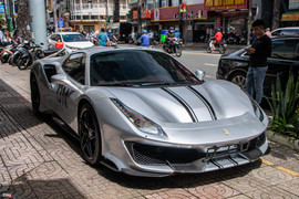 Chi tiết Ferrari 488 Pista Spider của ông Đặng Lê Nguyên Vũ