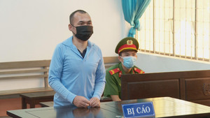 Đắk Lắk: Giận vợ, chồng cầm dao định giết con rồi tự tử 