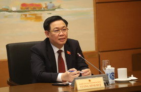 Chủ tịch Quốc hội: Dự án đường Hồ Chí Minh dù chậm vẫn phải làm