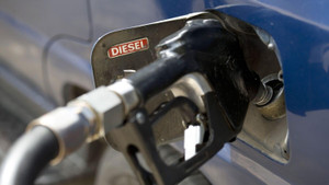 Nhà Trắng cân nhắc mở kho dự trữ đặc biệt để kiểm soát giá dầu