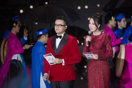 Thụy Vân: Tim tôi như nghẹn lại khi hô tên Việt Nam trong lễ bế mạc SEA Games