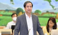 Sách giáo khoa đắt gấp 2-3 lần: Bộ trưởng GD&ĐT lý giải