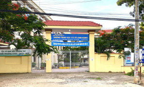 Phó hiệu trưởng bị tố sàm sỡ nữ sinh: Bộ GD&ĐT yêu cầu xác minh