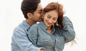 Vợ chồng Khánh Thi - Phan Hiển khoe bộ ảnh ngọt lịm sau SEA Game 31