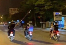 Điều tra vụ nam thanh niên bị đuổi đánh, cướp xe máy trên phố Hà Nội