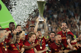 AS Roma vô địch Europa Conference League