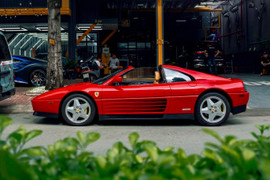 Xe cổ Ferrari 348 TS xuất hiện tại Việt Nam