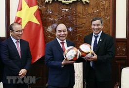 Ảnh: Chủ tịch nước tiếp HLV Park Hang Seo và Mai Đức Chung