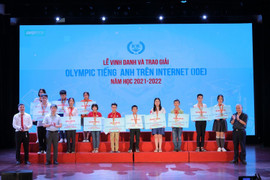 Lễ Vinh danh và Trao giải Olympic tiếng Anh trên Internet năm học 2021 - 2022