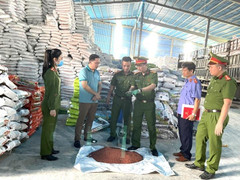 Bắt tạm giam Giám đốc công ty sản xuất phân bón giả