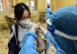 Bộ Y tế đề nghị các địa phương tiêm mũi 4 vaccine COVID-19