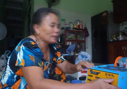 Triệu Quân Sự thản nhiên vào quán ăn chè, trả lại tiền thừa trên đường trốn chạy