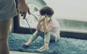 Điều tra vụ bé trai 18 tháng tuổi ở Long An chết nghi bị bạo hành