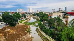 Dự án chống ngập nghìn tỷ ở Hà Nội chậm tiến độ, đất chất đống giữa lòng sông